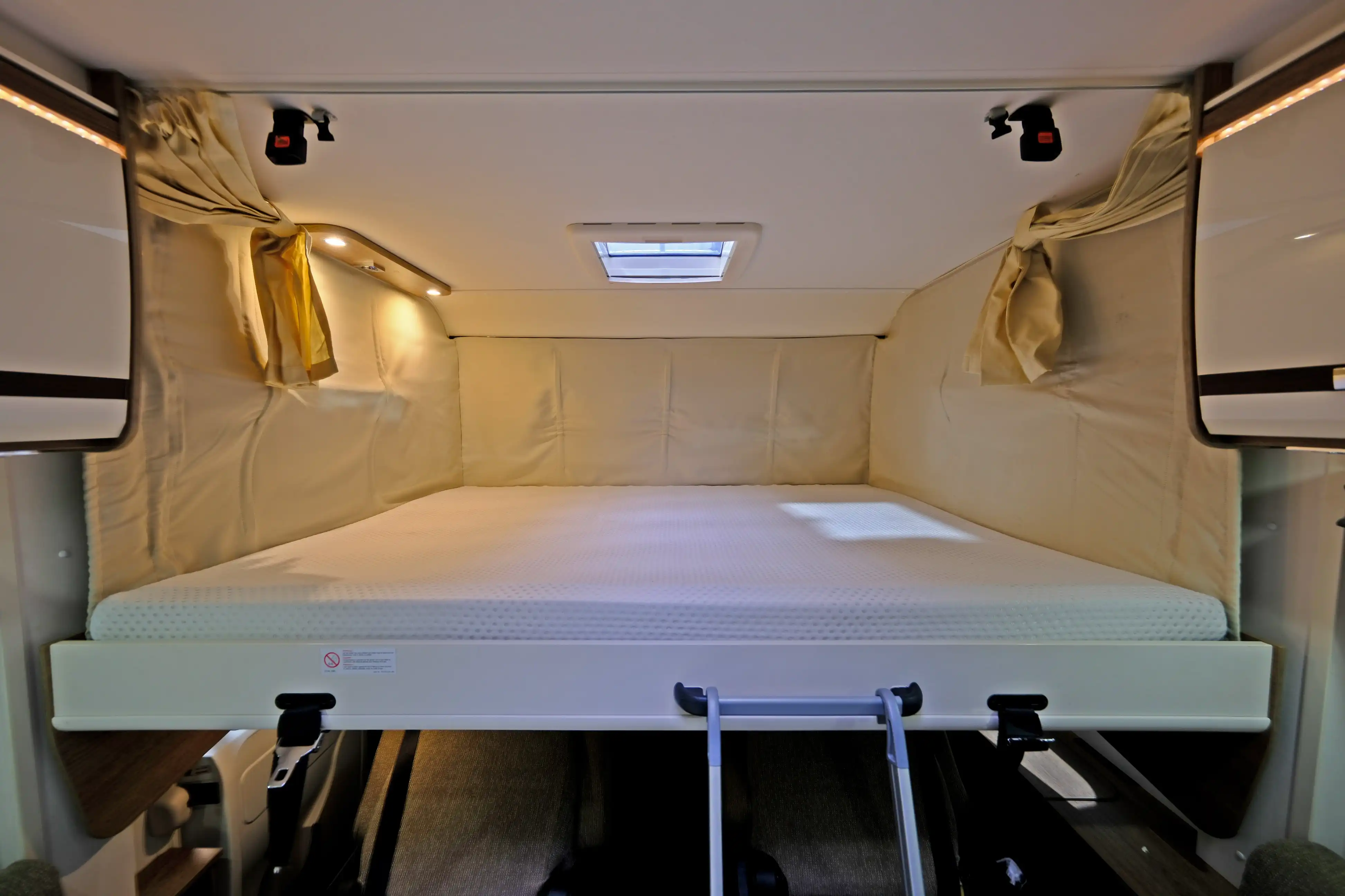 DETHLEFFS I 6757 TREND